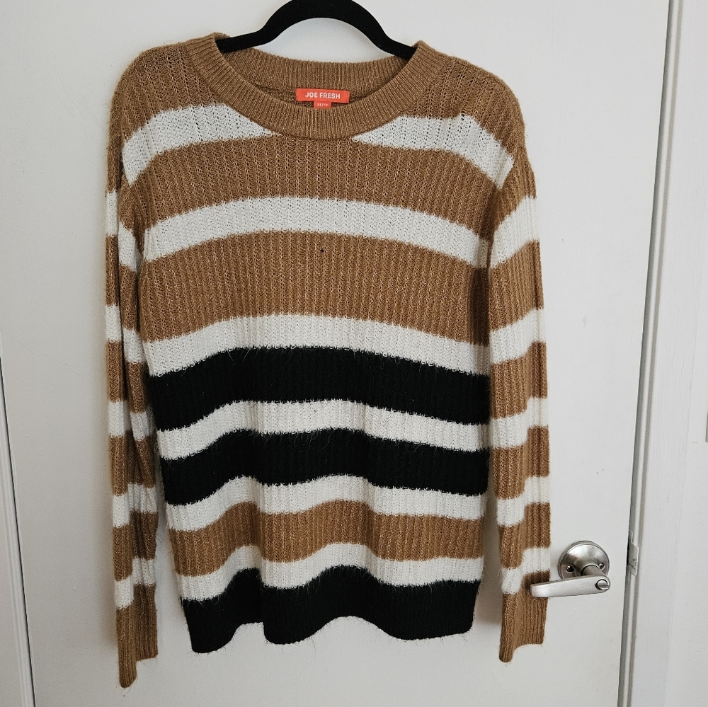 STRIPED SWEATER